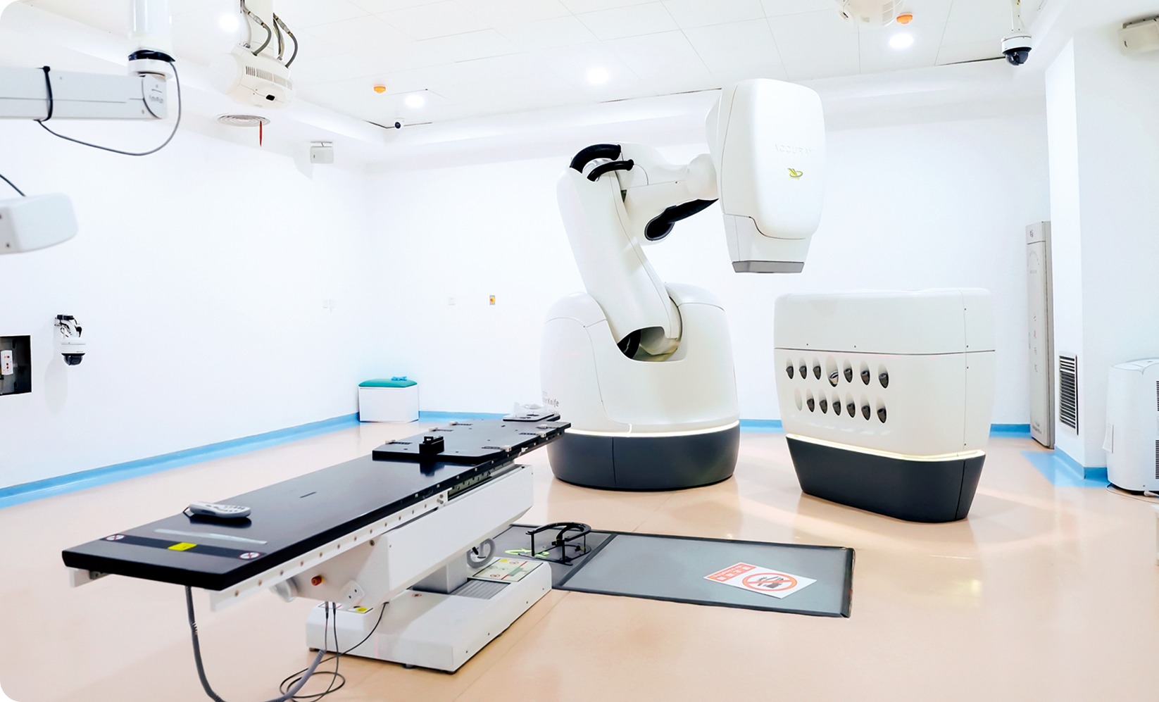 Accuray CyberKnife M6 di RS Jinshazhou Guangzhou